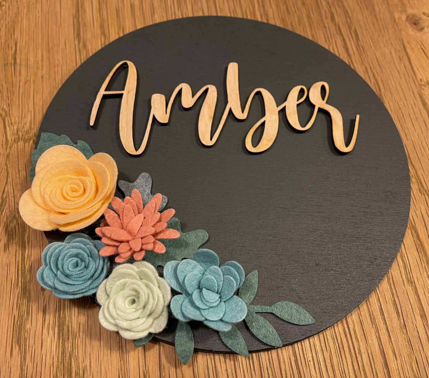 Personalised name plaque with flowers, nursery sign, name sign, personalised name sign, nursery wall decor, bedroom wall decor, felt flowers